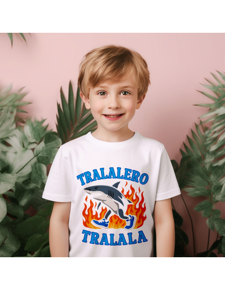 Koszulka Dziecięca "Tralalero Tralala w płomieniach" Czarna | 100% Bawełna