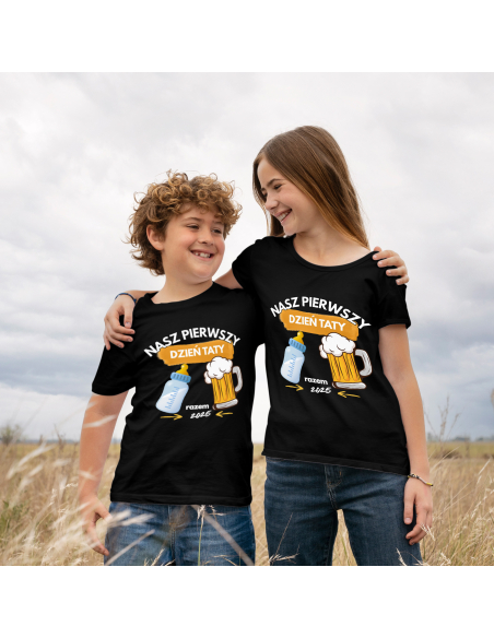 Koszulka Dziecięca "Nasz pierwszy dzień taty 2025" Czarna | 100% Bawełna